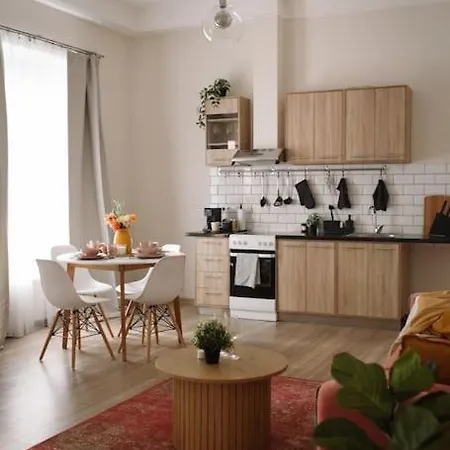 Rosa In Apartment Cesis